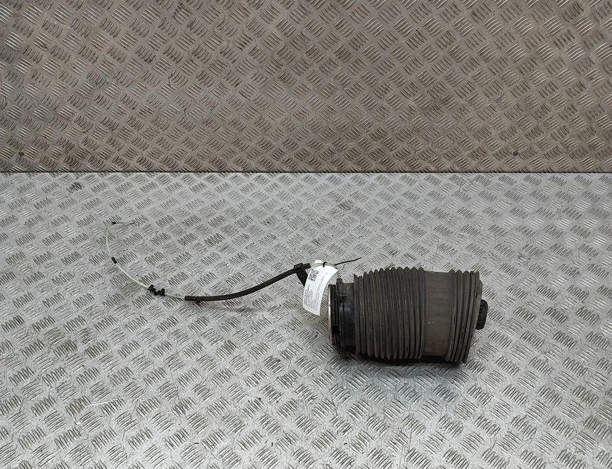 MERCEDES-BENZ C-Class W205/S205/C205 (2014-2023) Подушка подвески задняя правая A2053200825 32750874