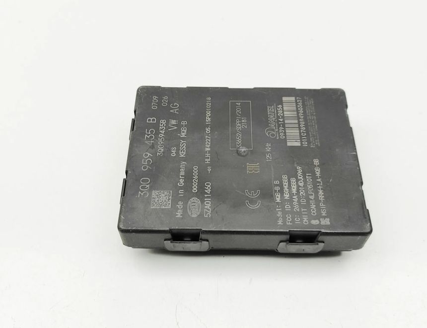 VOLKSWAGEN Passat B8 (2014-2023) Centrālās Atslēgas Vadības Bloks 3Q0959435B 32751902