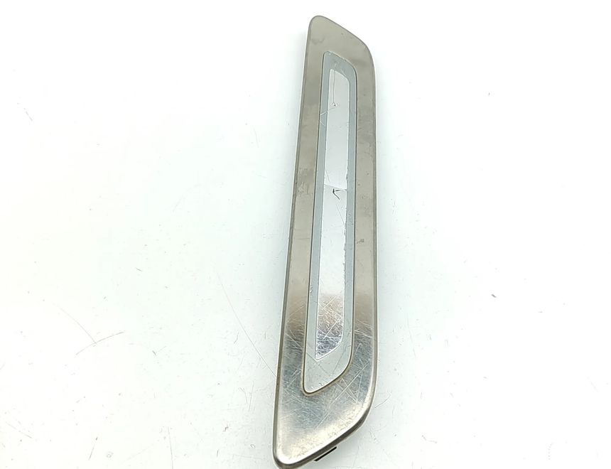 VOLKSWAGEN Touareg 2 generation (2010-2018) Rear Right Sill Trim 7P6853174J 32753386