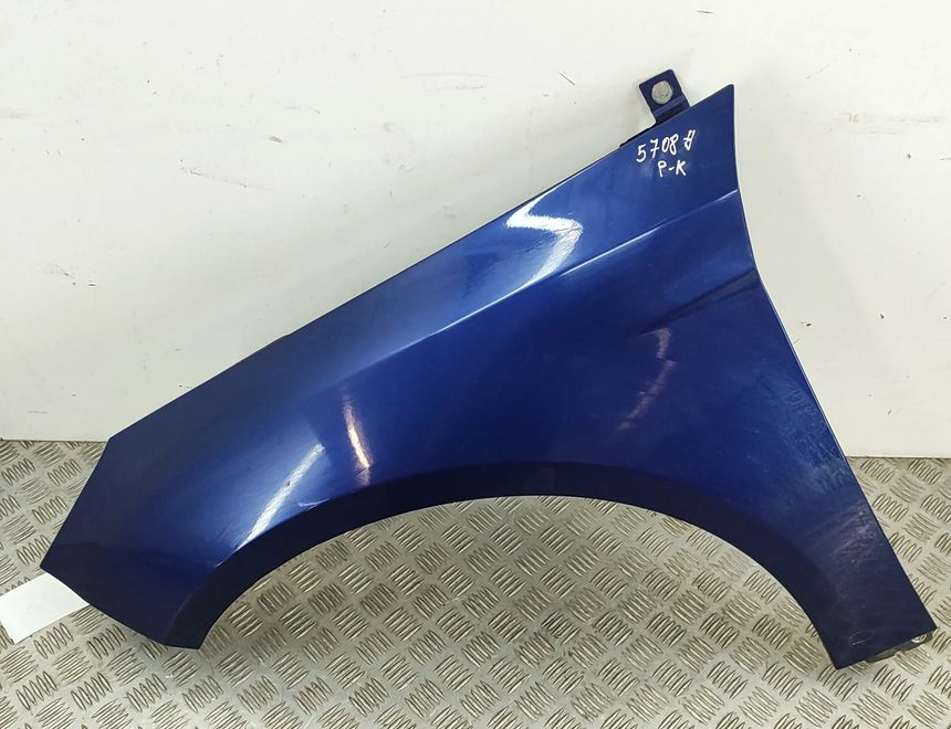 FORD Focus 3 generation (2011-2020) Priekšējais kreisais spārns PBM51-A16009-AG 32754114