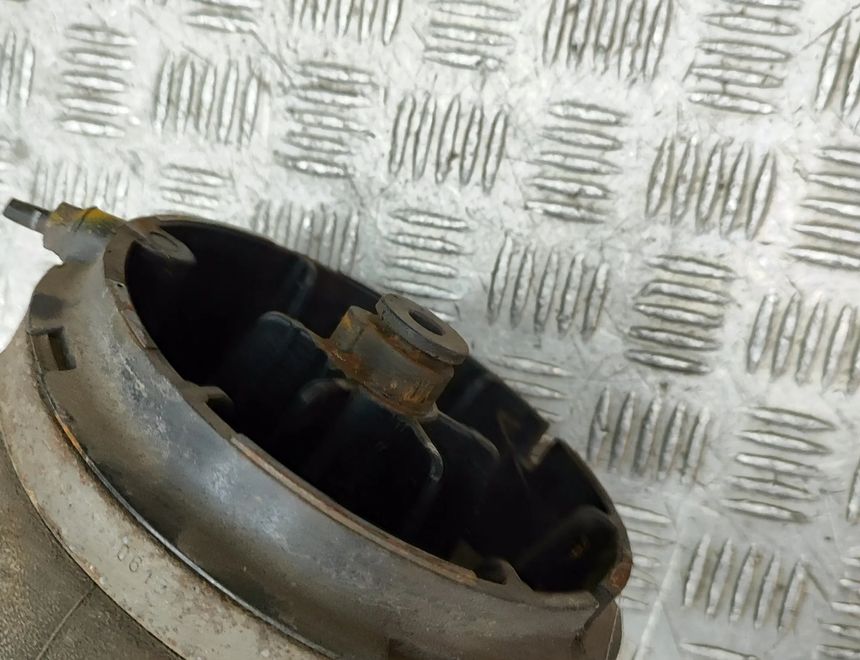 LAND ROVER Discovery 5 generation (2016-2024) Подушка подвески задняя правая HY32-5580-AA 32772647