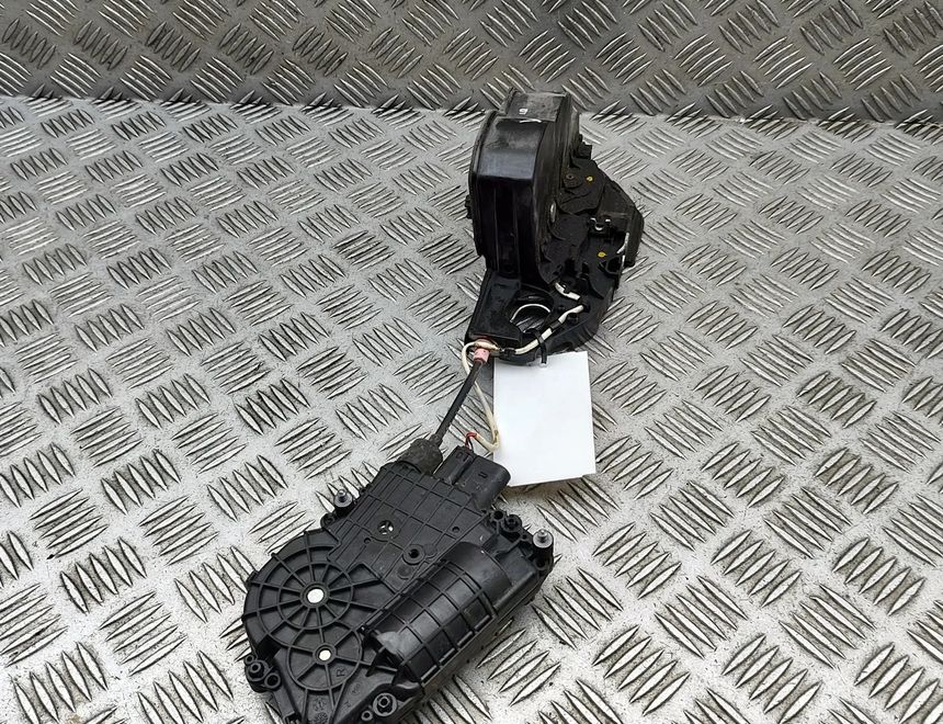 BMW 5 Series F10/F11 (2009-2017) Замок задней левой двери 7154515,5A36F23 32830687