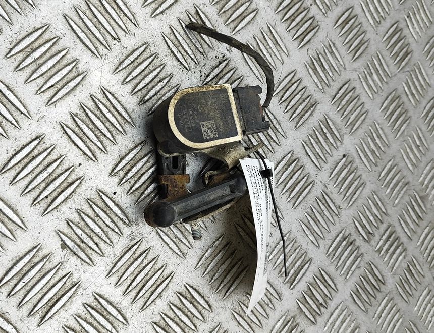 BMW 5 Series F10/F11 (2009-2017) Aizmugurējā kreisā augstuma līmeņa sensors 6784072 32832465