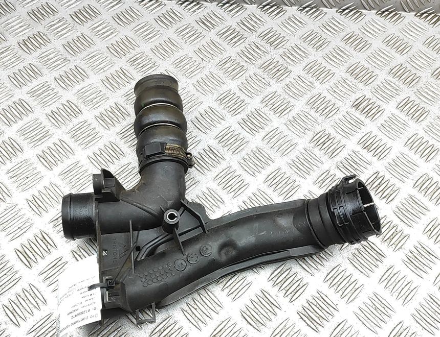 CITROËN C4 Cactus 1 generation (2014-2024) шланг радиатора интеркулера 9804177580,9685598580,9686523980,9685598280 32856972