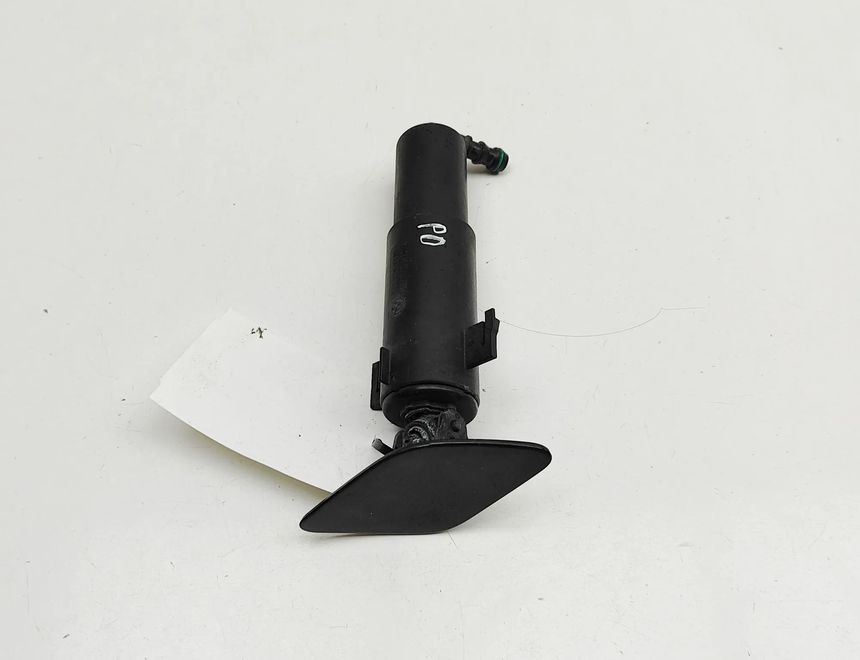 BMW X6 E71/E72 (2008-2012) Priekšējā luktura mazgātājs labajā pusē 7223060 32950695