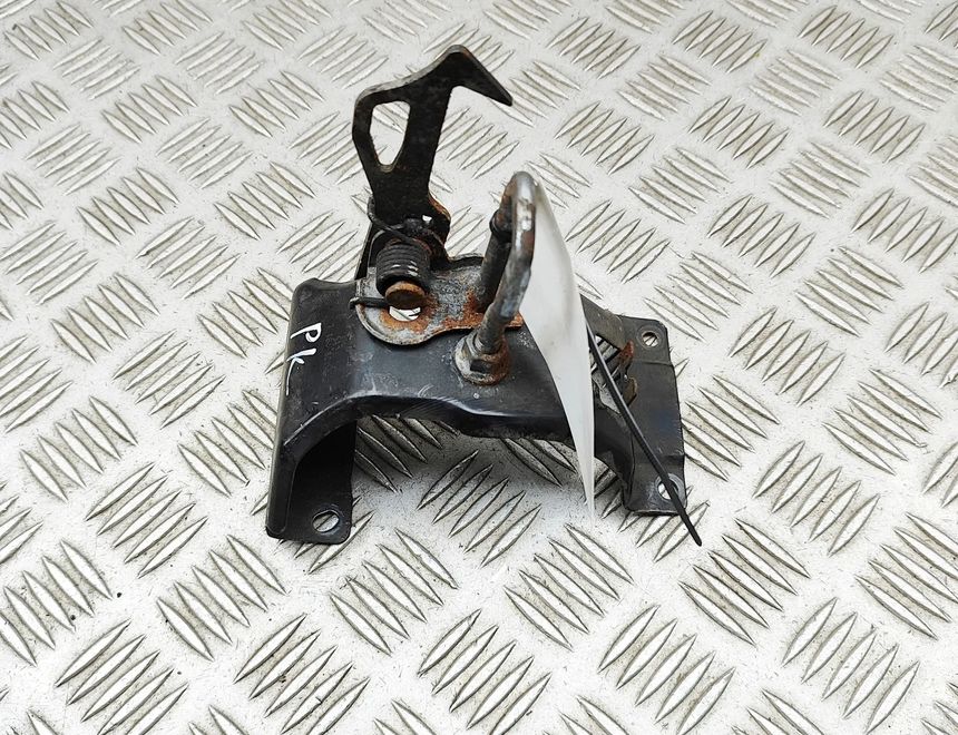 BMW X6 E71/E72 (2008-2012) Крюк капотa 7164801 32950907