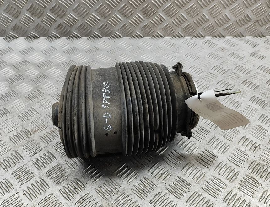 MERCEDES-BENZ C-Class W205/S205/C205 (2014-2023) Aizmugurējais labais gaisa balstiekārtas spilvens A2053200825 33004463