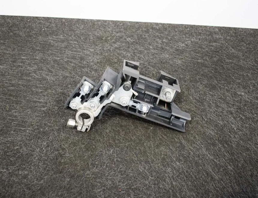 AUDI A5 8T (2007-2016) Kлемы аккумулятора B0101179 3359581