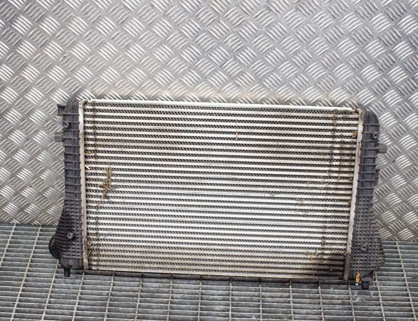 VOLKSWAGEN Tiguan 1 generation (2007-2017) Starpdzesētāja/interkūlera radiators 3C0145805AM 3568507