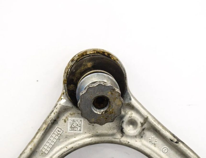 MERCEDES-BENZ GLC Coupe C253 (2016-2019) Priekšējā labā augšējā vadības svira/ričags 205 3607836