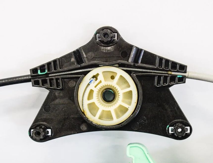 VOLKSWAGEN Tiguan 2 generation (2016-2024) Rear left door window lifter 5NA839461C 3675949