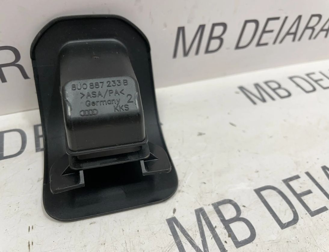 AUDI Q3 8U (2011-2020) Другие отделочные детали 8u0887233b 13629677