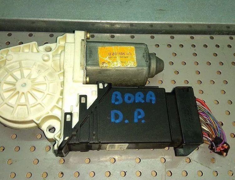 VOLKSWAGEN Bora 1 generation (1998-2005) Front Right Door Window Control Motor 1JI959802D,9776101434202 17105953