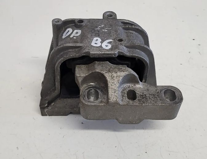 VOLKSWAGEN Passat B6 (2005-2010) Подушка двигателя правая 1K0199262 25193400