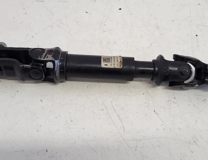 OPEL Insignia A (2008-2016) Stūre (kardāns) / Stūres statnes vārpsta 13219343,100213412,278053053 25218644