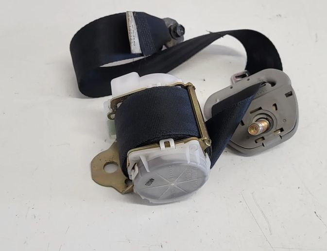 TOYOTA Corolla Verso 1 generation (2001-2009) Rear Left Seatbelt H073901 25270756