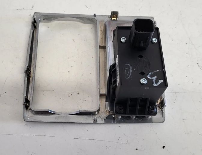 FORD C-Max 1 generation (2003-2010) Stāvbremzes poga 3M5T2B623AC,00117061123 25586722