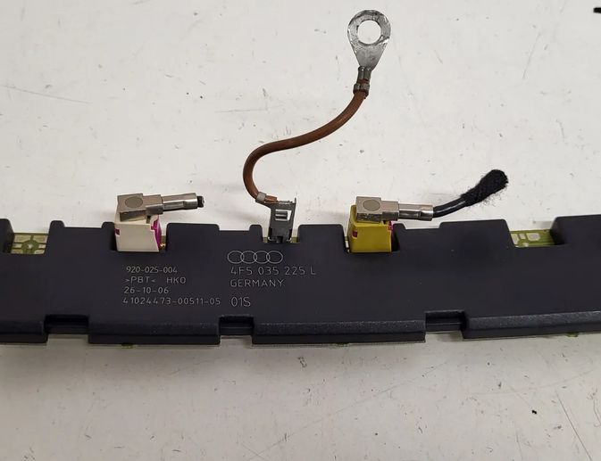 AUDI A6 C6/4F (2004-2011) Антенный модуль 4F5035225L 28261022