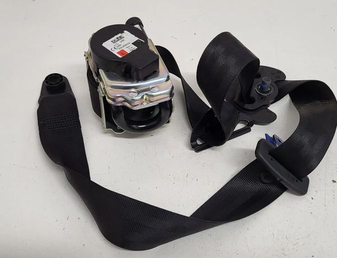 LAND ROVER Range Rover Sport 2 generation (2013-2022) Front Left Seatbelt 635383800A 29440890