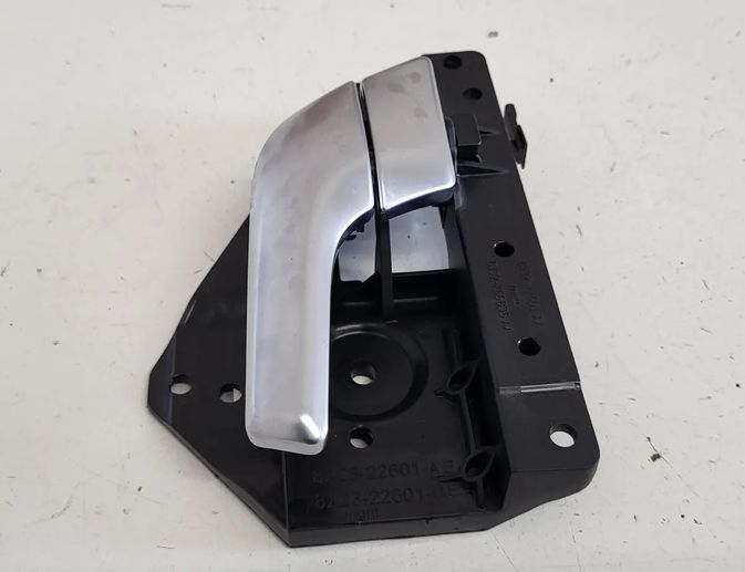 LAND ROVER Range Rover Evoque L538 (1 gen) (2011-2020) Kreisais priekšējais iekšējais atvēršanas rokturis BJ3222601AA 32765910