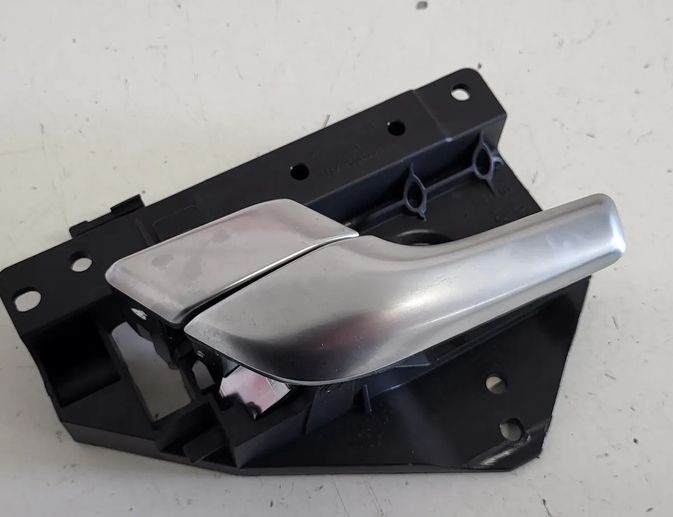 LAND ROVER Range Rover Evoque L538 (1 gen) (2011-2020) Kreisais priekšējais iekšējais atvēršanas rokturis BJ3222601AA 32765910