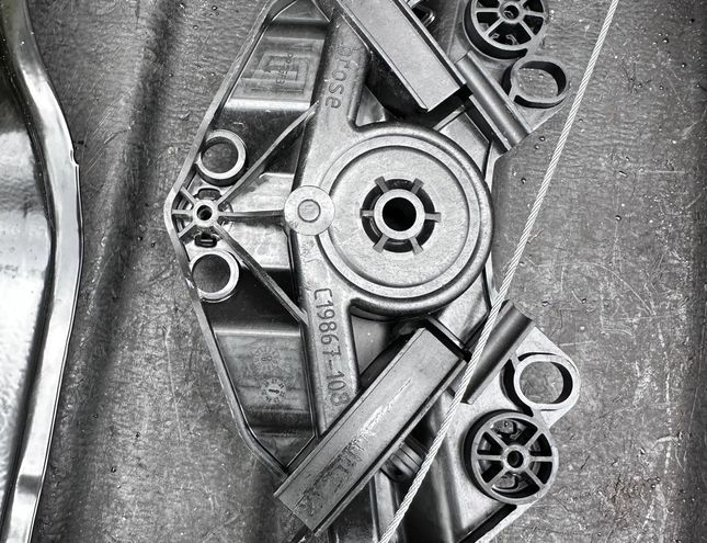 VOLVO V60 2 generation (2018-2023) Front Right Door Window Regulator 31462705 17958268