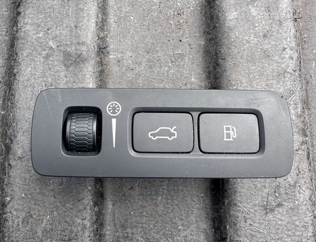 VOLVO S90 2 generation (2016-2023) Кнопка открывания задней крышки 31376509,16w313 21692974