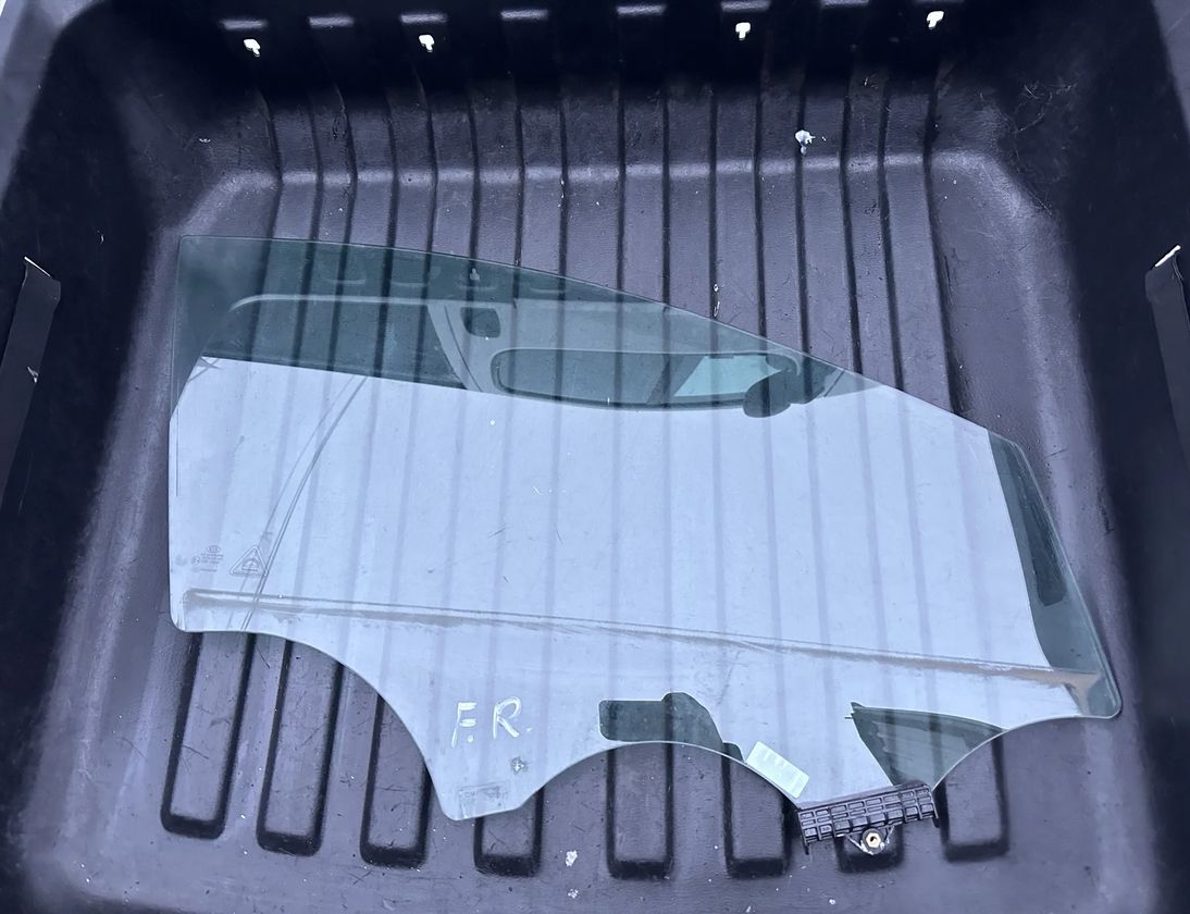 KIA Sportage 4 generation (2016-2022) Стекло передней правой двери 82420F1000,E00029220T,43R00049 22665869
