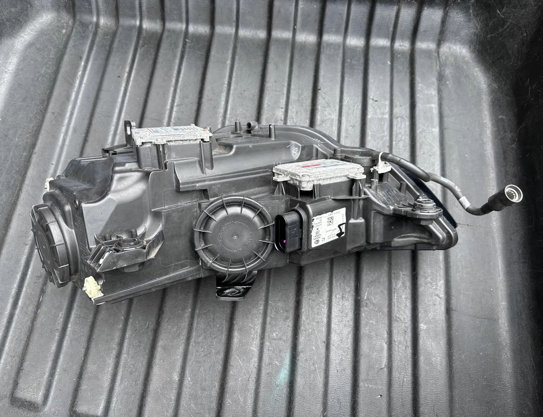 AUDI A3 8V (2012-2020) Priekšējais labais lukturis 8V0941006B,1EL01074026,4G0907397R,8K0941597B 29372179