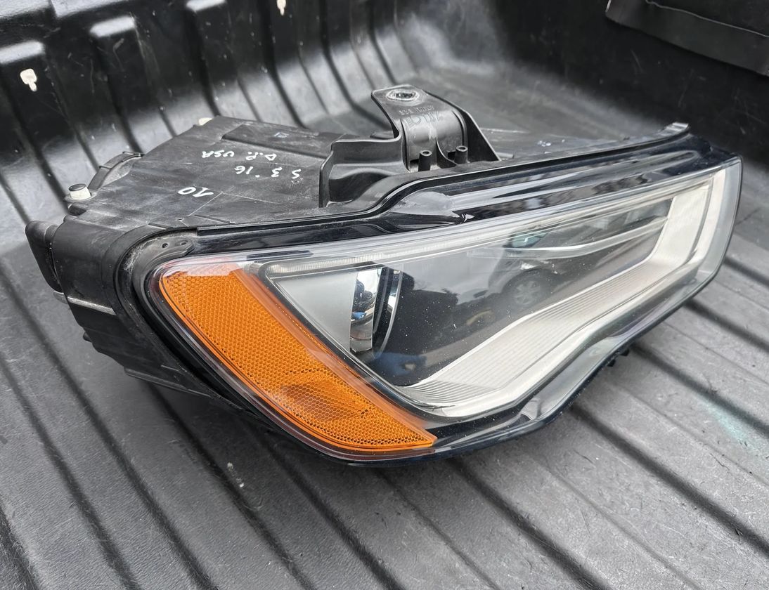 AUDI A3 8V (2012-2020) Priekšējais labais lukturis 8V0941006B,1EL01074026,4G0907397R,8K0941597B 29372179