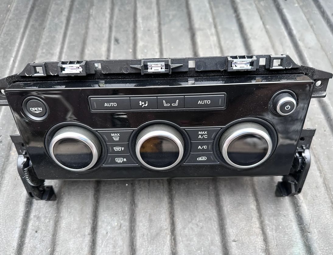 LAND ROVER Discovery 5 generation (2016-2024) Climate control unit HY3204268A,105879914C,HY3213B610AA,8F004089,HY3214B560AB 31232524