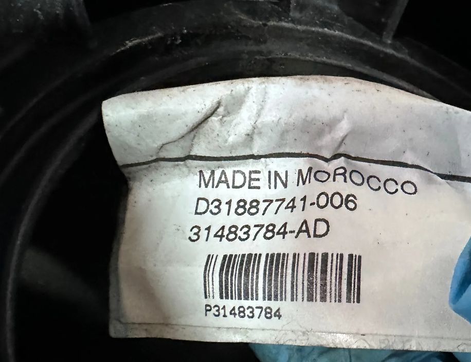 VOLVO V60 2 generation (2018-2023) Передняя правая дверь 31462705,31483784 32795488