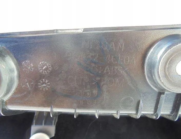 NISSAN X-Trail T32 (2013-2022) Aizmugurējā labā luktura apdare 960324CE0A 26051049