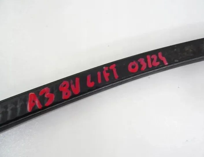 AUDI A3 8V (2012-2020) Резина моторного отсека 8V0823723 26056763