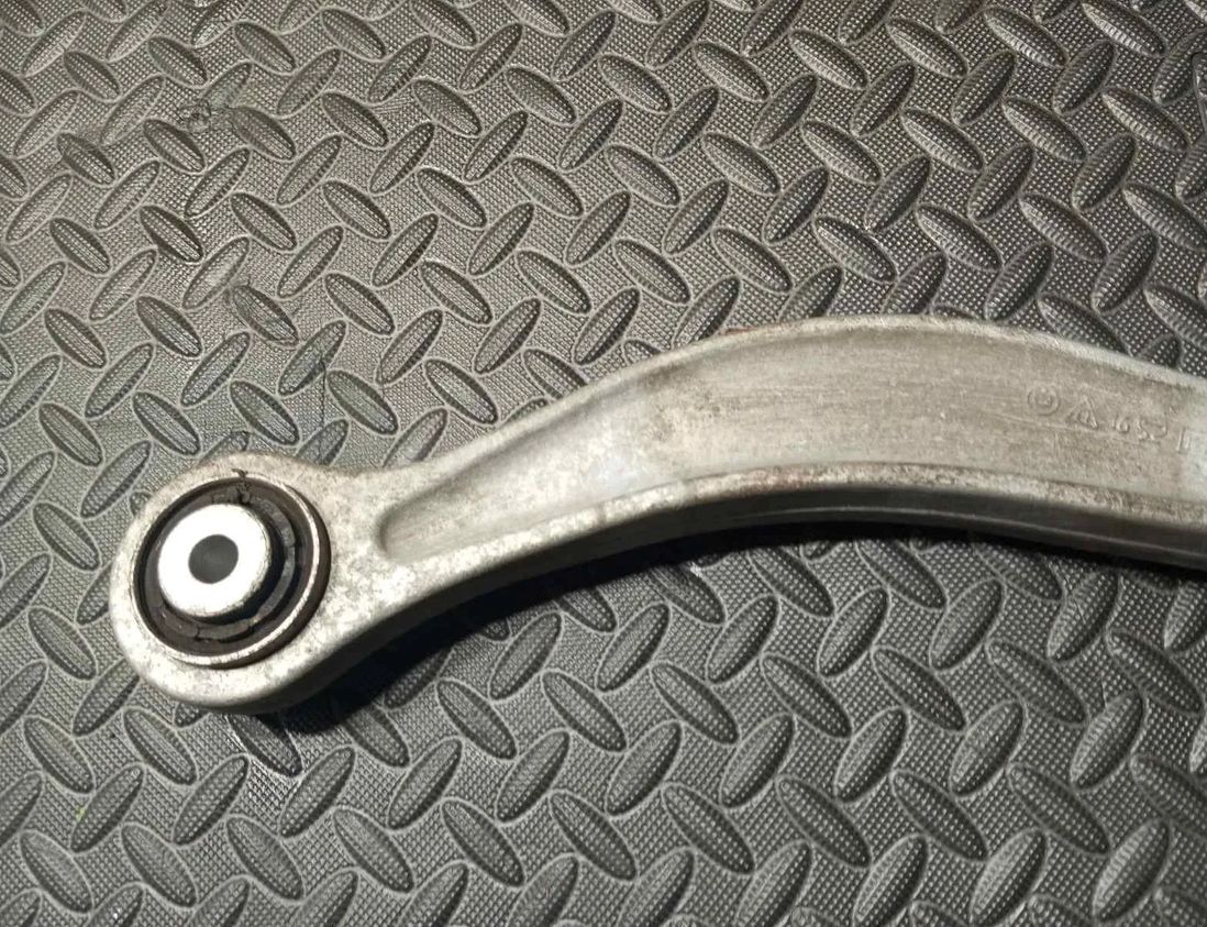 BMW 5 Series F10/F11 (2009-2017) Рычаг задний левый 6082t6,33326775902,6775902 28088816