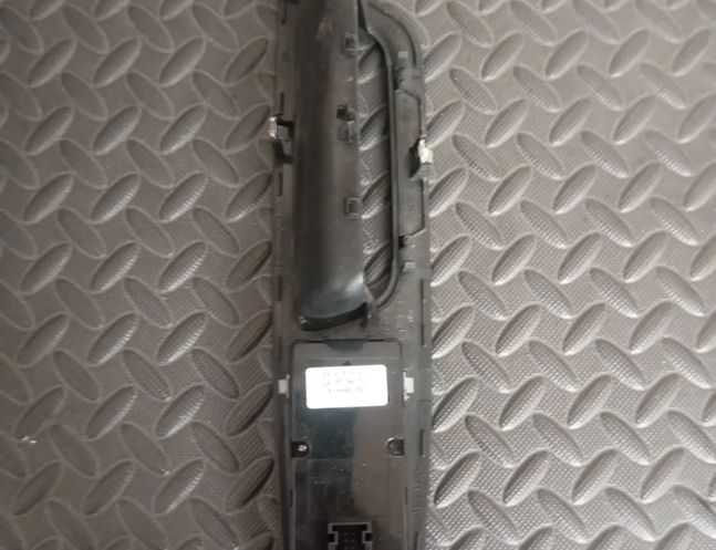 BMW X5 M E70 (2009-2013) Кнопка стеклоподъемника передней левой двери 9218044 29039118