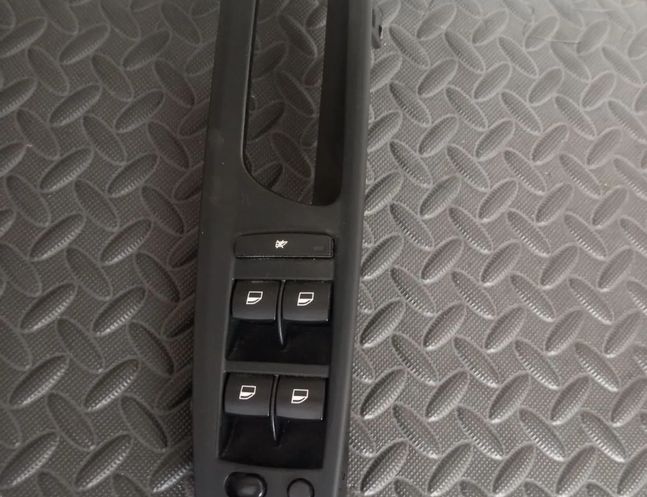 BMW X5 M E70 (2009-2013) Кнопка стеклоподъемника передней левой двери 9218044 29039118