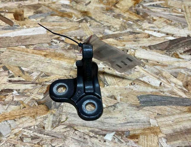 JAGUAR F-Pace 1 generation (2016-2024) Priekšējo kreiso durvju eņģes CPLA228A67AD 32399968