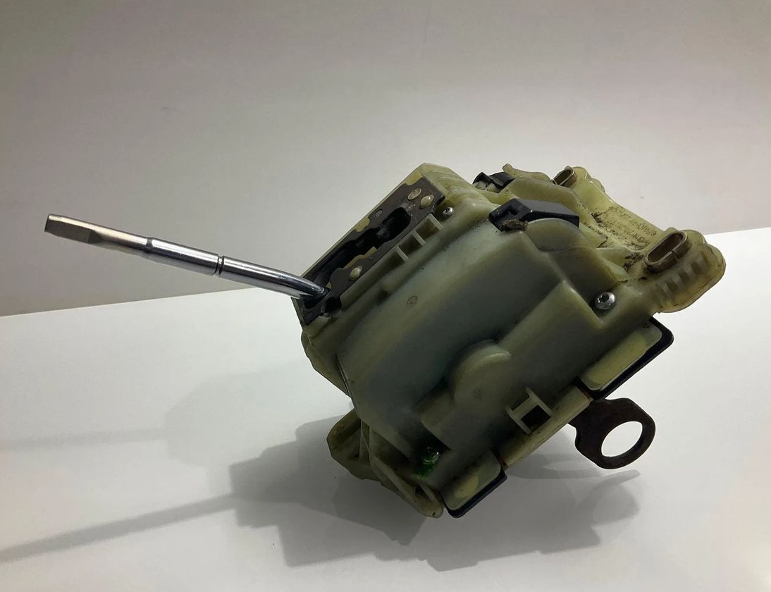 MERCEDES-BENZ C-Class W203/S203/CL203 (2000-2008) Кулиса A2032672524 28283607