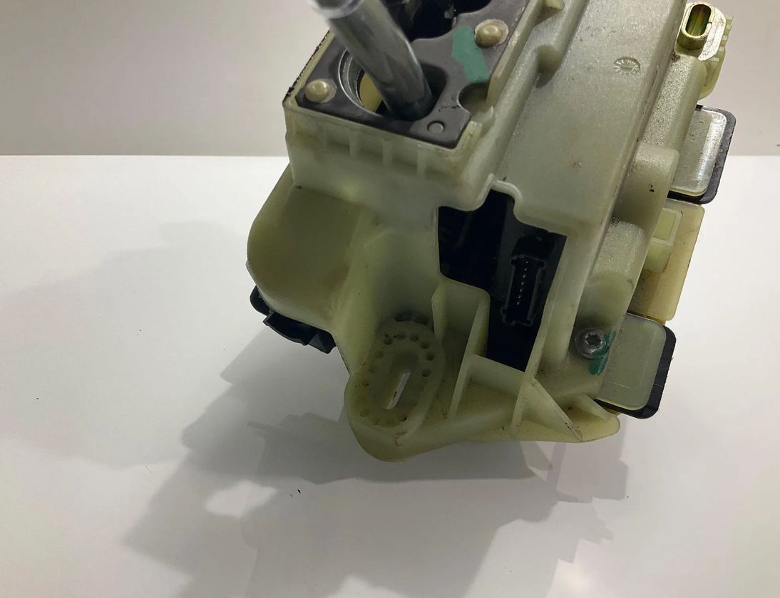 MERCEDES-BENZ C-Class W203/S203/CL203 (2000-2008) Кулиса 2032672524,A2032672524 28283608