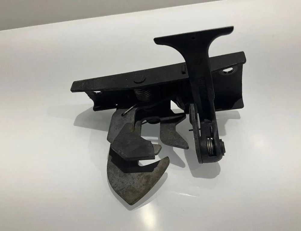 MERCEDES-BENZ E-Class W211/S211 (2002-2009) Bonnet Lock A2118800264 30776683