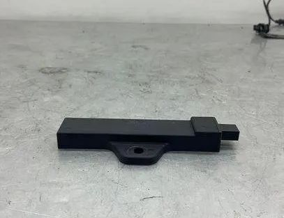 BMW 5 Series G30/G31 (2016-2023) Антенна бесключевого доступа 9220832 21620308