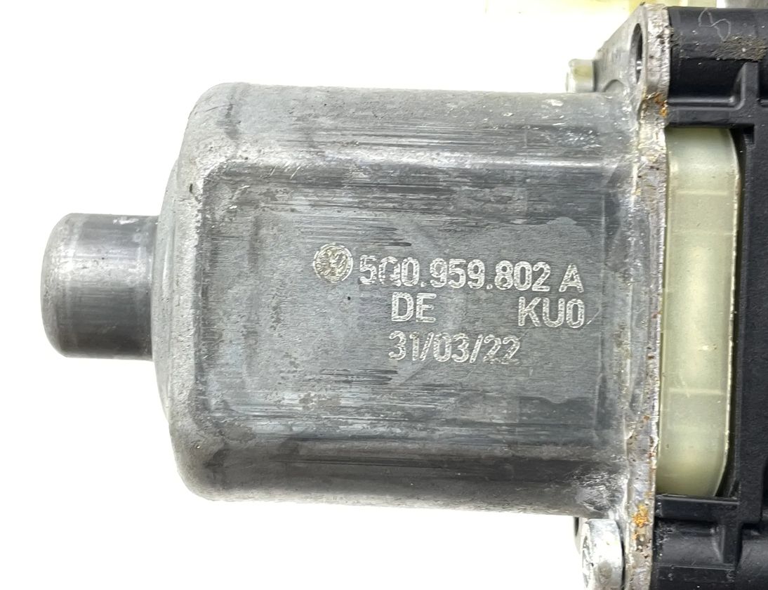 PORSCHE Macan 1 generation (2013-2023) Rear Right Door Window Control Motor 0130822714,E850202098,5Q0959802A 29440673