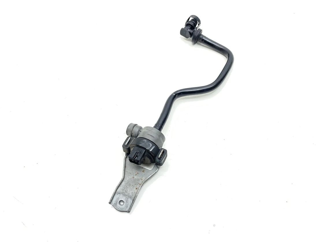 BMW 5 Series F10/F11 (2009-2017) Vakuuma vārsts 7619298 30373629