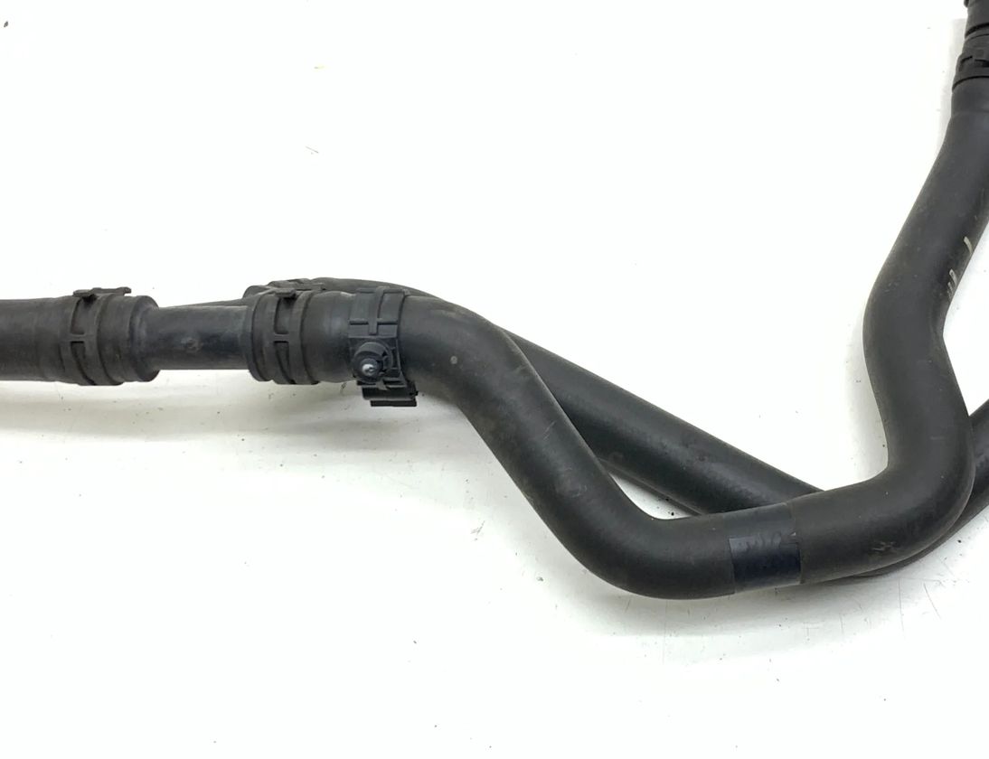 JAGUAR XK X150 (2005-2014) Dzesēšanas šļauka / truba 8W83-8K534-AH,8W838K534AH 31442619