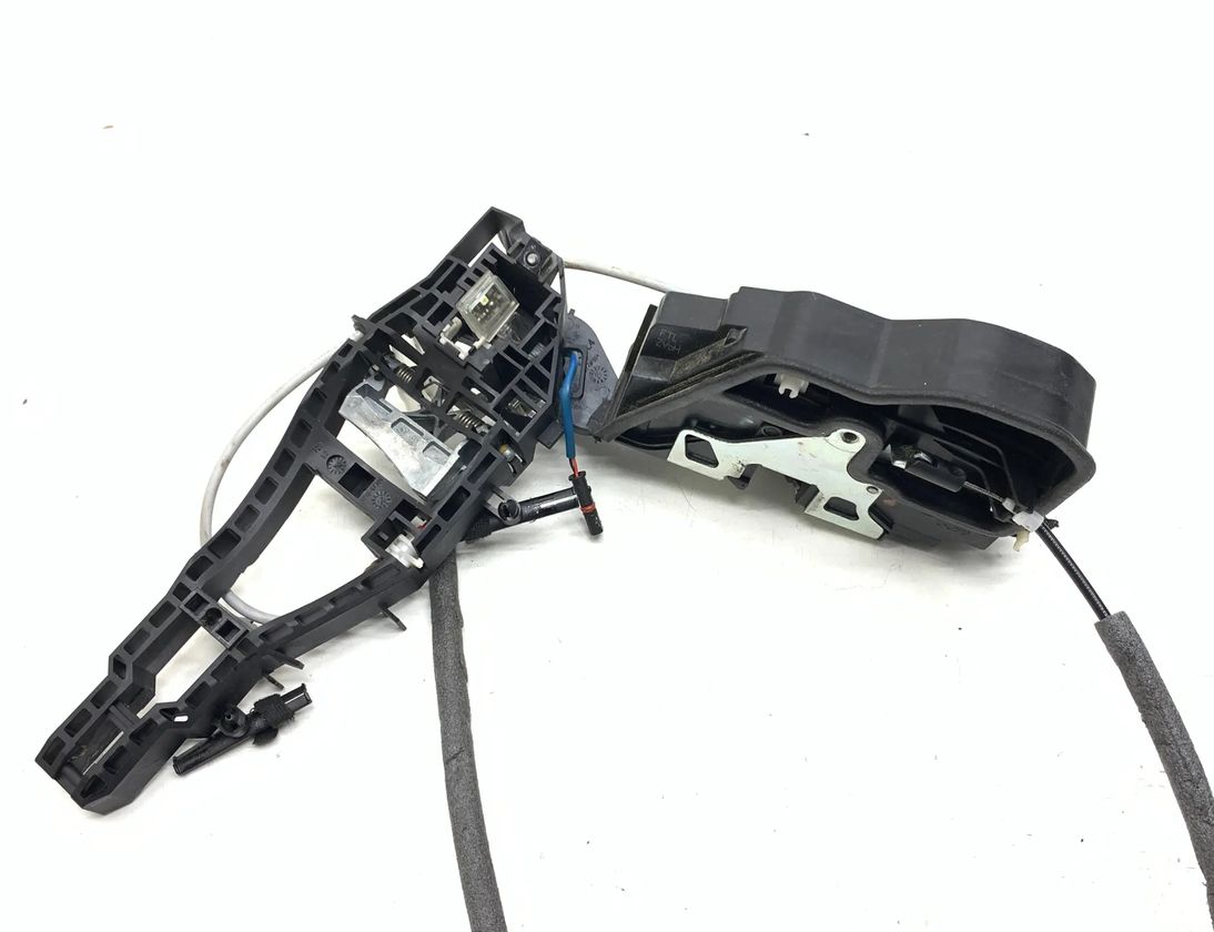 BMW 4 Series F32/F33/F36 (2013-2020) Priekšējo kreiso durvju slēdzene 7229461,A053702 31494005