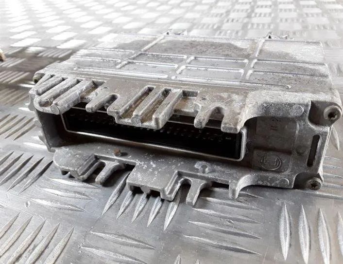 VOLKSWAGEN Golf 4 generation (1997-2006) Блок управления двигателем 0261203707,1H0907311P,26SA3609 25452106