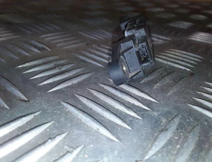 MERCEDES-BENZ CLS-Class C219 (2004-2010) Front Right Impact Sensor 0018209126 25458451