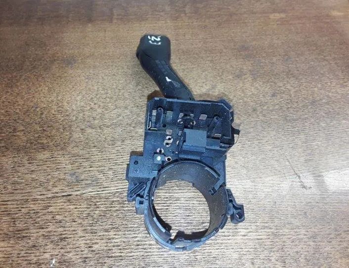 SKODA Octavia 1 generation (1996-2010) Turn switch knob 8L0953513J,202854ARW 25460945