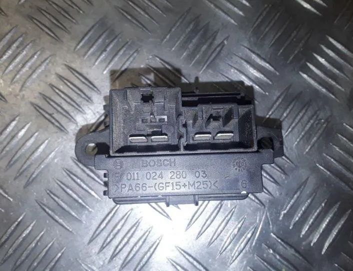 OPEL Insignia A (2008-2016) Blower fan relay GM13503201,13503201,F011500056 25461749